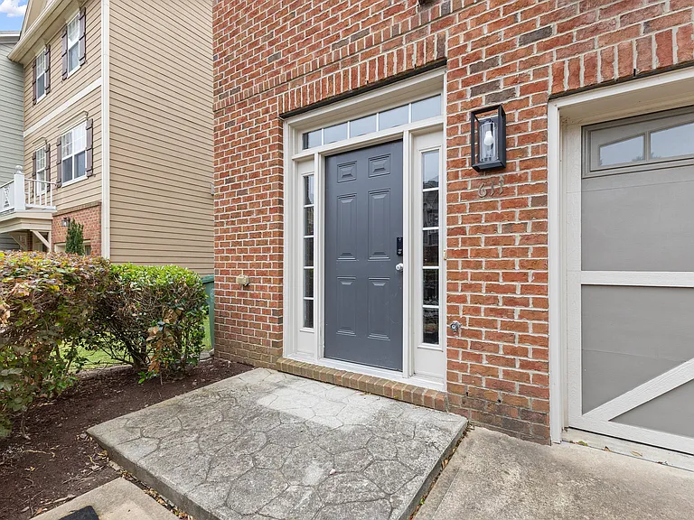 611 Carlton Commons Ln #1 — Photo 5