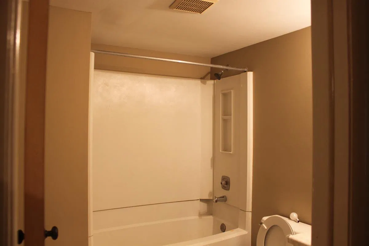3 bed, 1280 sqft, $1,300 — Photo 1