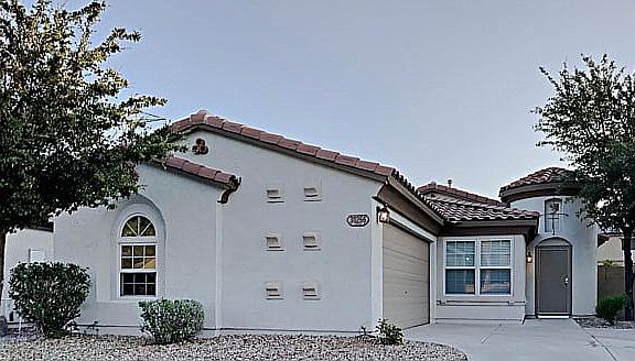 4th image of 30272 W Earll Dr