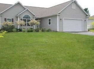 2934 Ridge Trail Dr, Traverse City, MI 49684