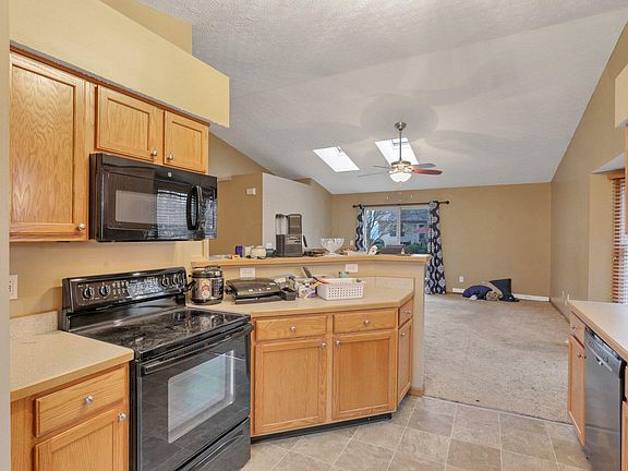 5th image of 2415 Yagger Bay Dr