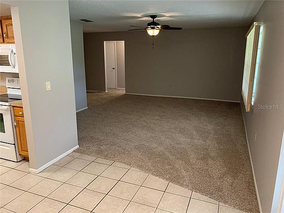 3rd image of 958 Whisper Lake Dr