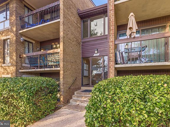 2nd image of 563 Florida Ave APT 202