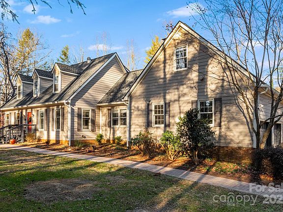 3rd image of 616 Erkwood Dr