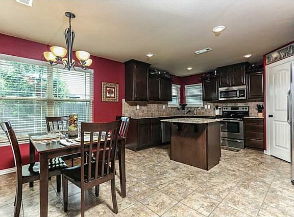 4th image of 6009 S 38th St