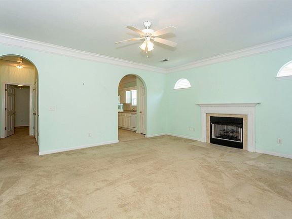 4th image of 9426 Brook Forest Cir