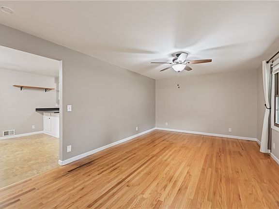 3rd image of 108 Buck Hill Rd