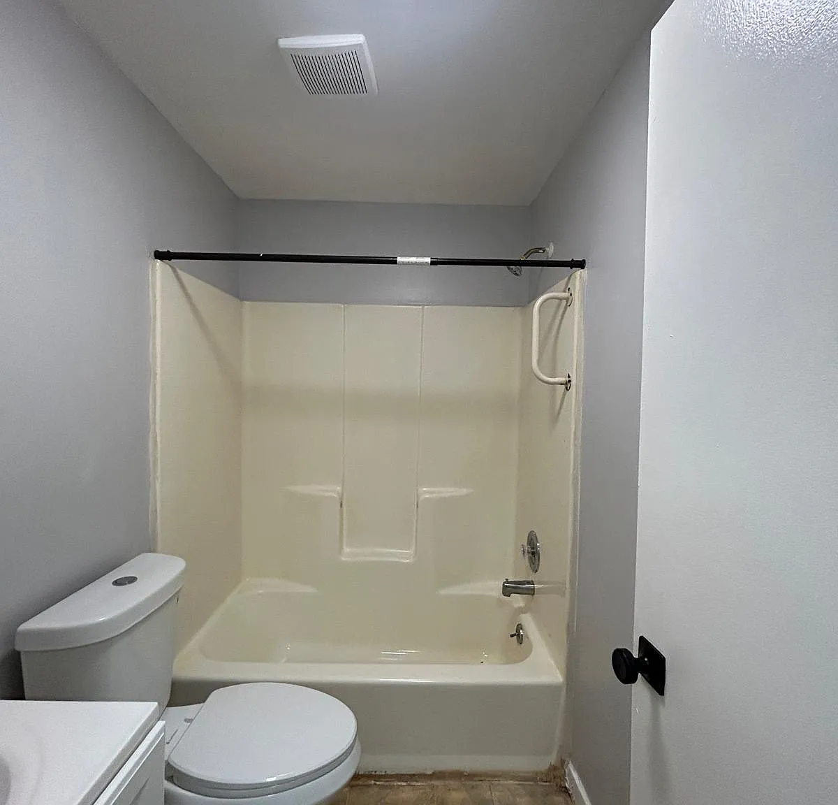 334 S Main St — Photo 3