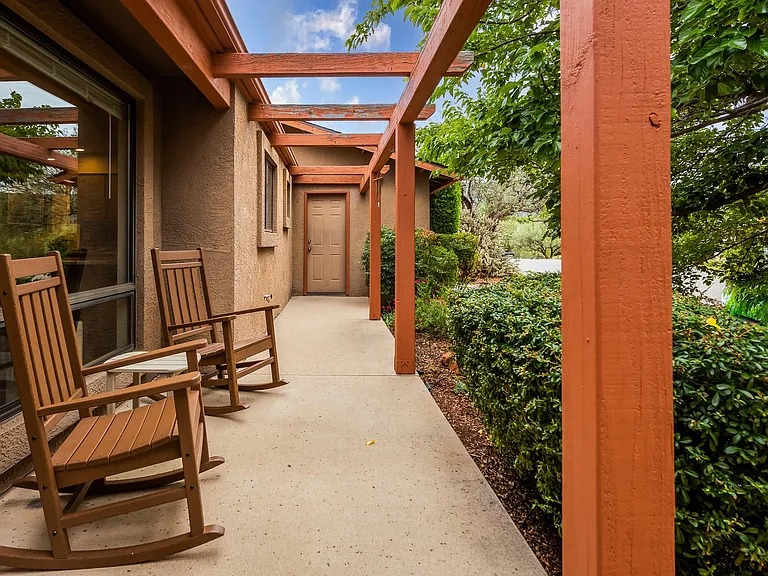 55 Quartz Dr — Photo 6