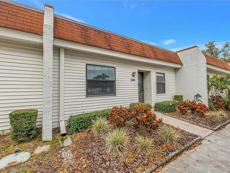9224 Mission Oaks Blvd — Photo 4