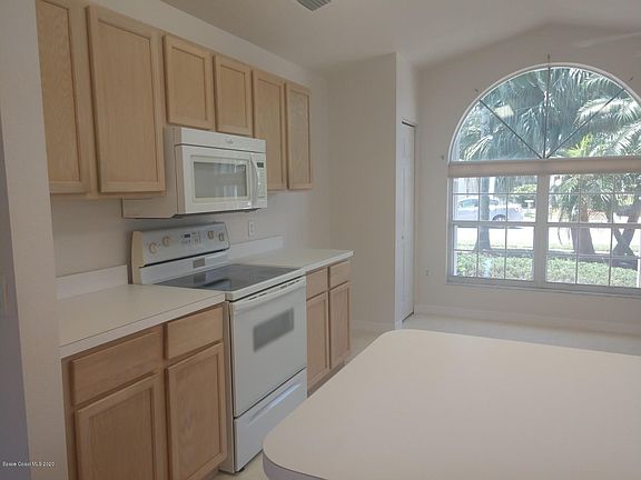 4th image of 2772 Mariah Dr