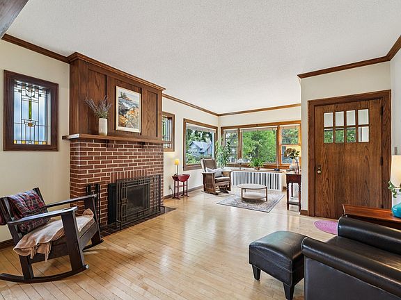 5th image of 2094 Goodrich Ave