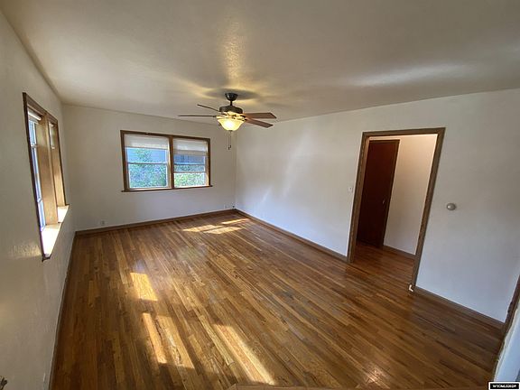 2nd image of 1040 E Park Ave