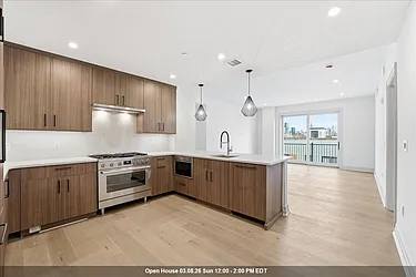 921 Madison Street, #605