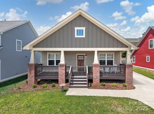 9 Hyde Park Pl, Arden, NC 28704