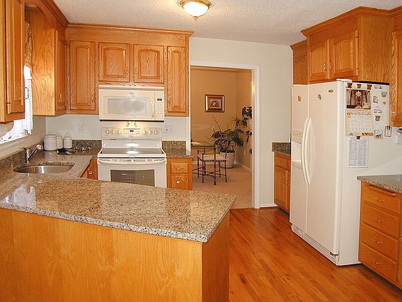 2nd image of 186 Annes Ct