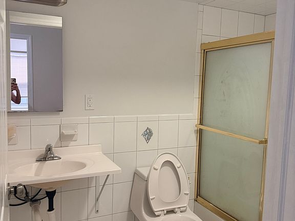 5th image of 246 South St Floor 1