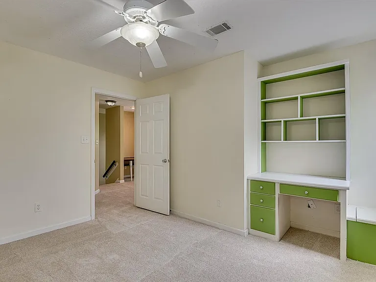 5755 Carriage Hills Dr — Photo 38