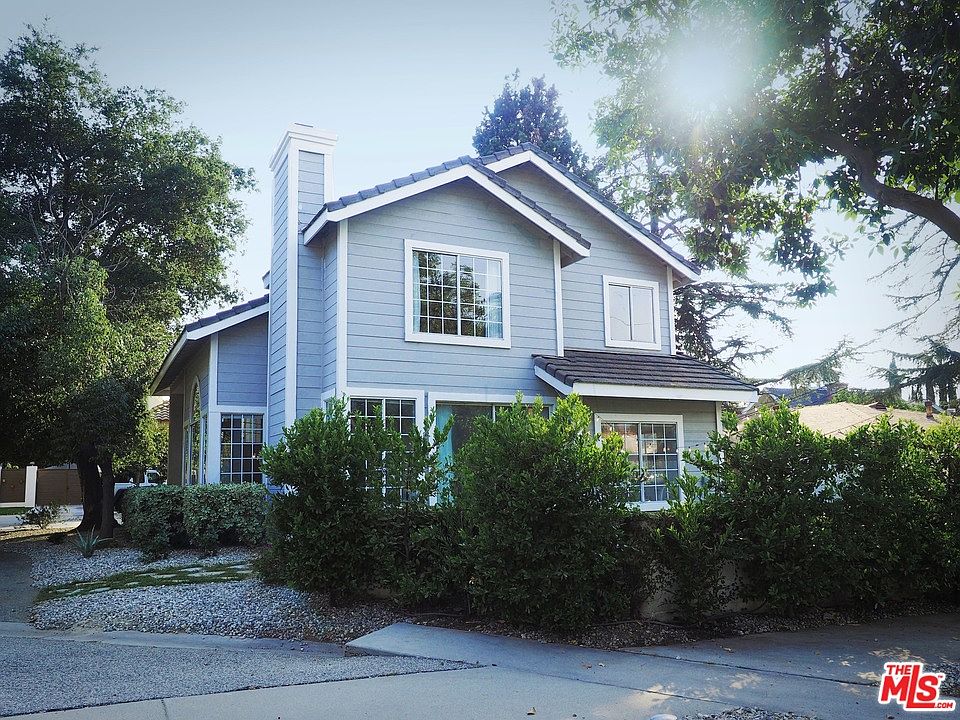 1st image of 854 E Sacramento St