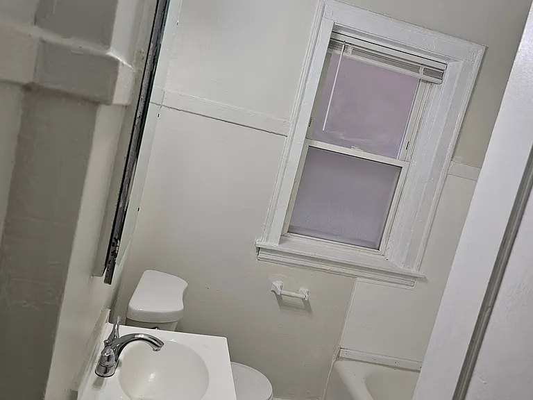 5011 W Quincy St #G — Photo 8