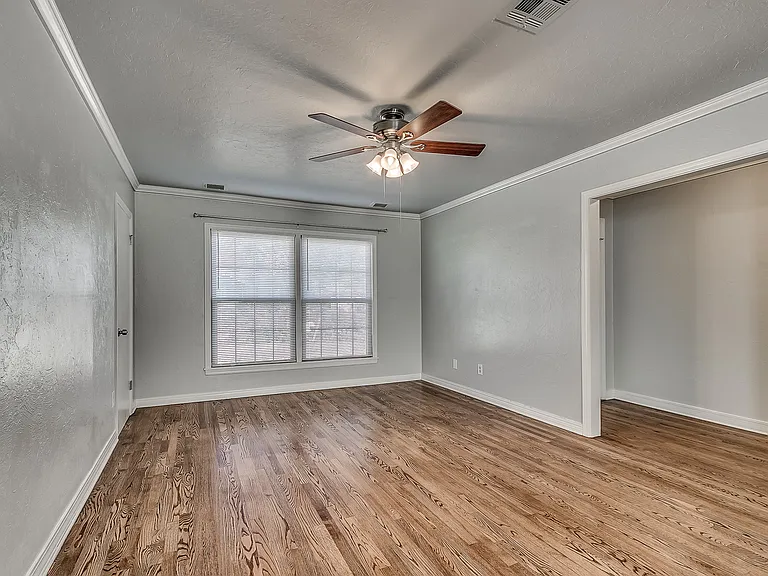 2740 Clermont Pl — Photo 7