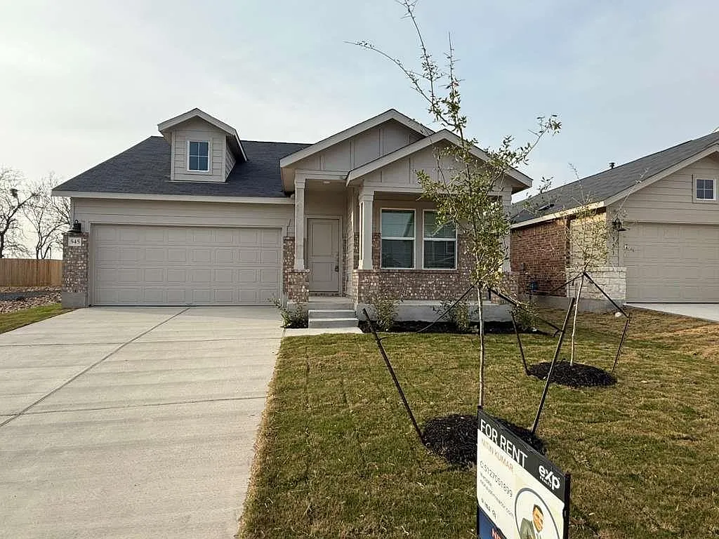 4 bed, 2022 sqft, $2,299 — Photo 2