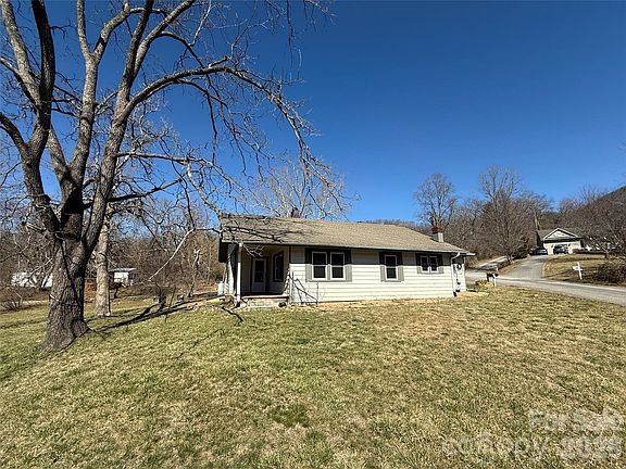 3rd image of 40 Little Knob Rd