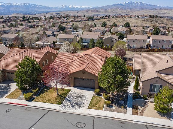 3rd image of 5445 Desertstone Dr