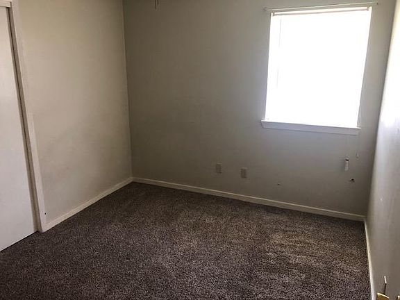 4th image of 120 Beverly Dr