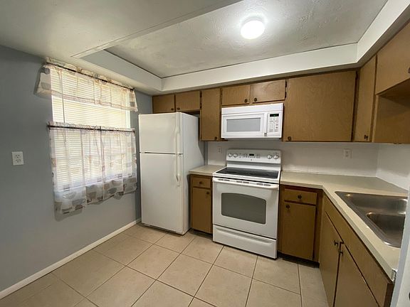 3rd image of 3341 Maitland Dr #6