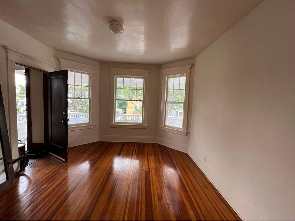 2nd image of 1315 Springate St
