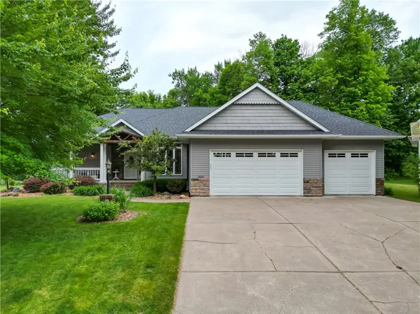 1403 Elm Avenue W, Menomonie, WI 54751