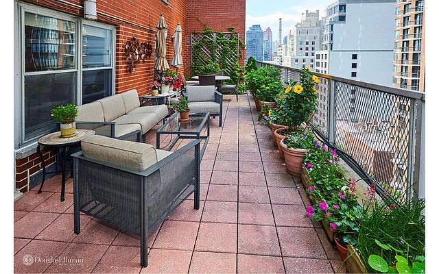 Sold by Douglas Elliman | media 16