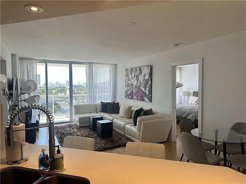1st image of 1900 Sunset Harbour Dr #1003