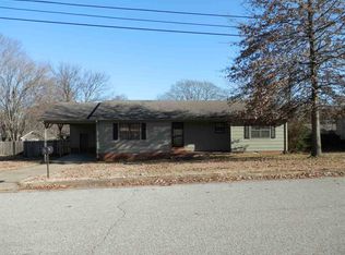 1004 Whitley St, Covington, TN 38019
