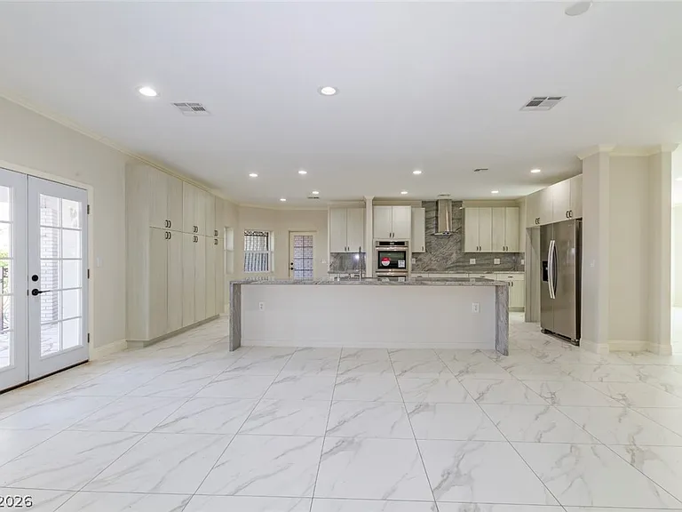 60 E Levi Ave — Photo 47