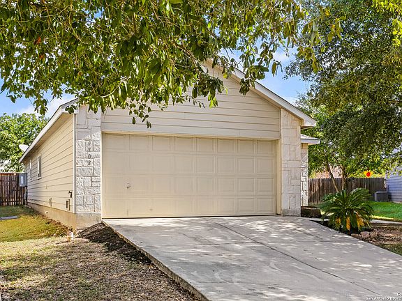 3rd image of 9703 Woodland Pines