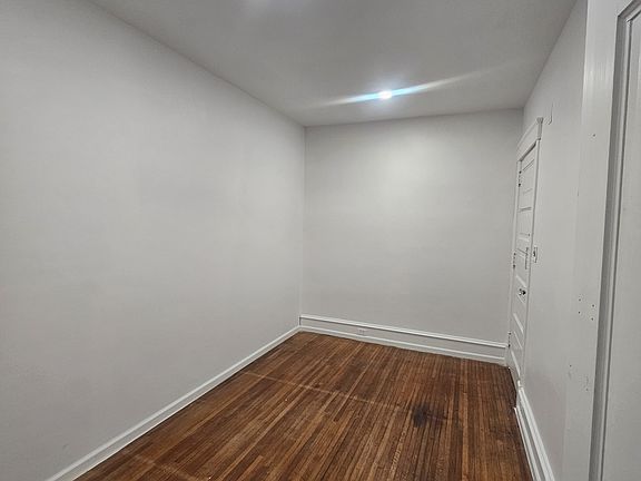 5th image of 1541 Mineral Spring Rd Floor 1