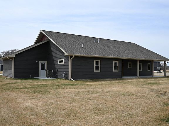 3rd image of 414 Kaps Dr