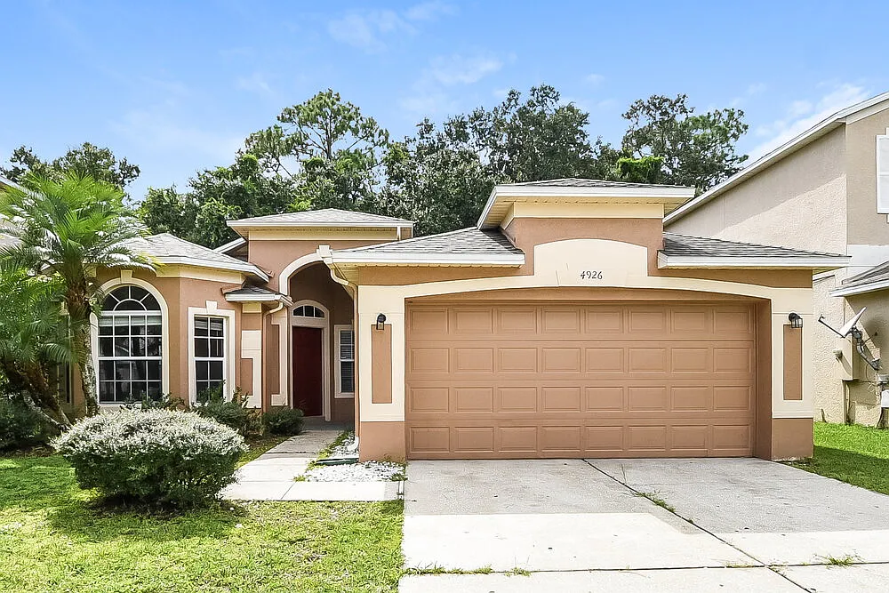 4 bed, 2.0 bath, 1803 sqft, $2,470 — Photo 1