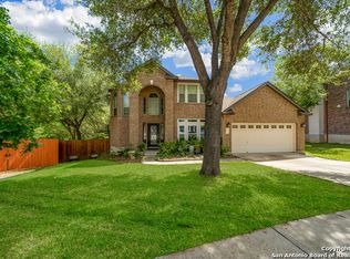 4 Willow Heights Dr, San Antonio, TX 78254