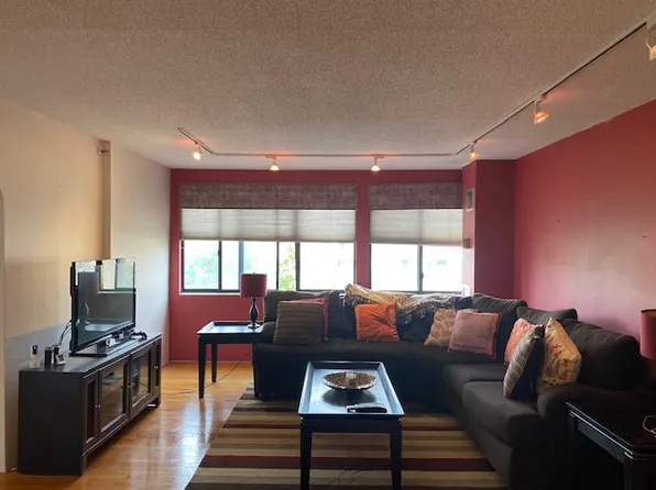 1731 Beacon St, Brookline, MA