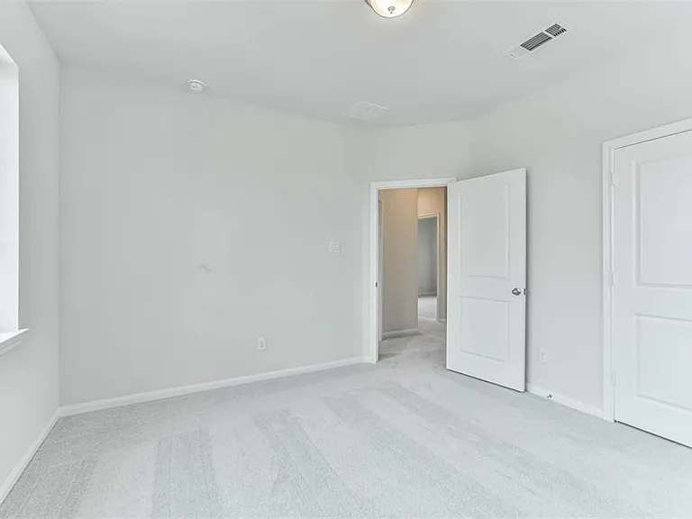 704 Ocean Palms Dr — Photo 24