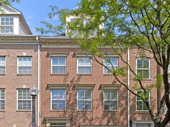 705 Capitol Square Pl SW, Washington, DC 20024