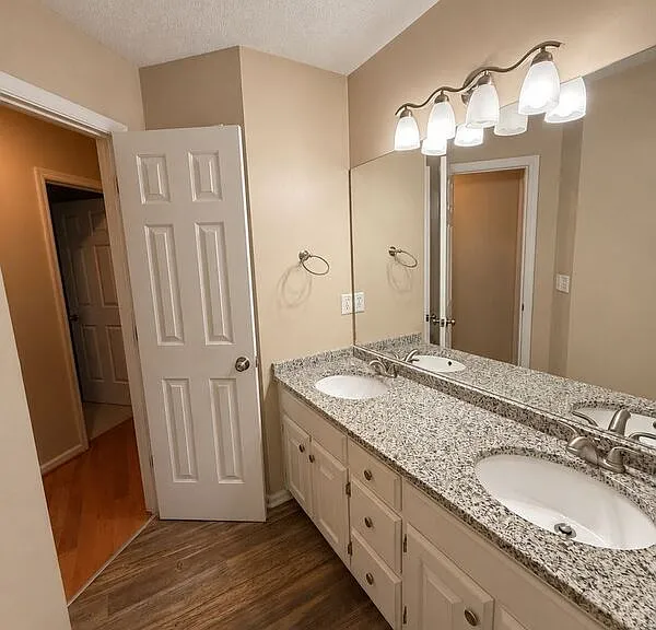 2443 Doubletree Dr NW — Photo 16