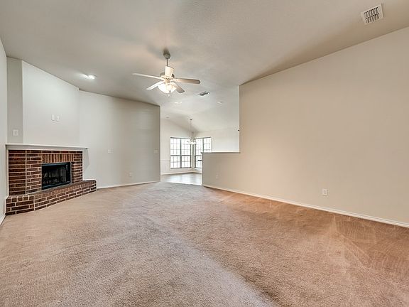 4th image of 9109 Lamar Ave