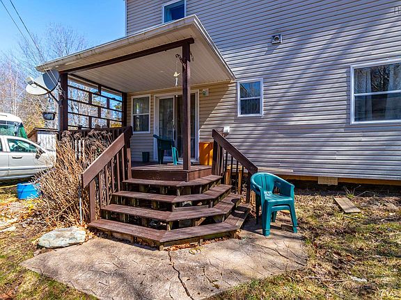 5th image of 139 Ruggles Rd