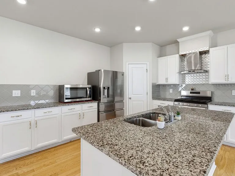 2132 Water Marsh Trl — Photo 9