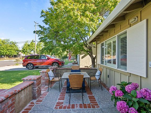 4th image of 4133 Ross Park Dr