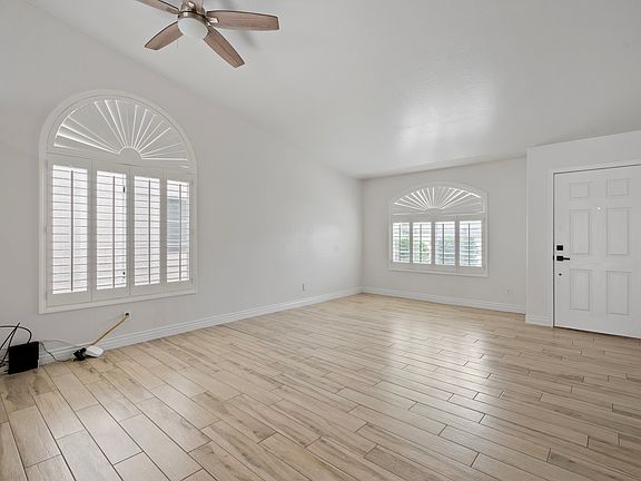 3rd image of 3746 E Magnus Cir